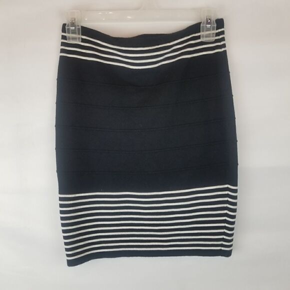 MAX STUDIIO STRETCH KNIT STRIPED SKIRT. SIZE S. BLACK WHITE. - Picture 6 of 9